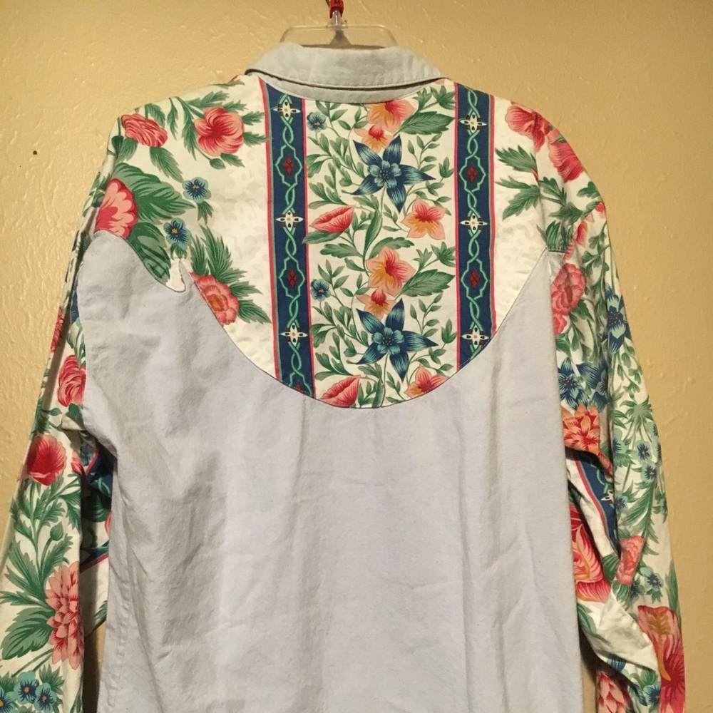 Top - Picture 4 of 5